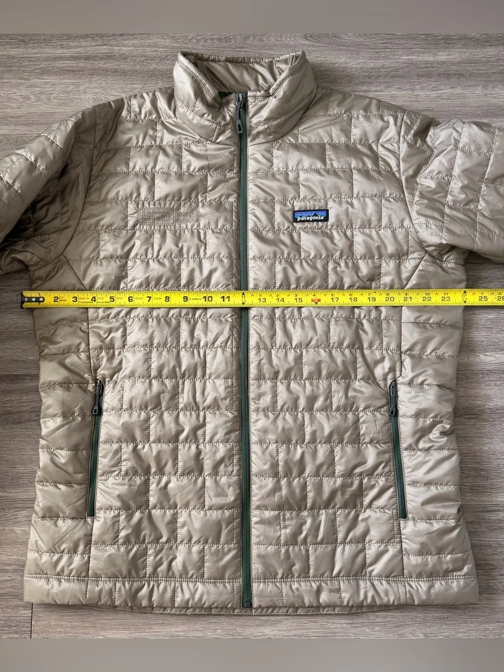 2024 Patagonia Nano Puff Jacket Mens Large (Womens XL) Cream Tan Puffer Jacket